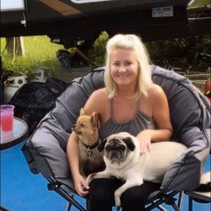 Meet your Posher, Janet